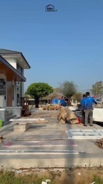 POV : เมื่อลูกค้าบอกว่า “อยากได้ตู้หน้าทีวีวันนี้เลย”
ทีมช่างก็พร้อมลุย… ติดตั้งให้เสร็จภายในวันเดียว! ⚡✨
--------------------------------------------------------------------------
จากพื้นที่ว่างสู่มุมหน้าทีวีที่สวยสมบูรณ์แบบ ภายในวันเดียว
ทุกขั้นตอนตั้งแต่การขนวัสดุ ประกอบ ติดตั้ง และเก็บรายละเอียด
ทีมงานใส่ใจทุกจุด เพื่อให้ผลงานออกมาสวย เรียบร้อย และใช้งานได้จริง
เพราะสำหรับเรา งานบิ้วอินที่ดี ไม่ใช่แค่สวย แต่ต้อง ตรงเวลา และคุณภาพต้องถึง 🏡
--------------------------------------------------------------------------
idea perfect รับผลิตและออกแบบ ตกแต่งภายใน บิวท์อินเฟอร์นิเจอร์ครบวงจร ดำเนินงานแต่ละส่วนด้วยทีมงานผู้เชี่ยวชาญโดยเฉพาะ
✅ ให้คำปรึกษาฟรี
✅ มีโรงงานเป็นของตนเอง
✅ ใช้เครื่องจักรในการผลิตชิ้นงาน
✅ ออกแบบภายในโดยทีมงานมากประสบการณ์
✅ งานคุณภาพ ได้หลากหลายสไตล์ ครบจบในที่เดียว
✅ รับประกันงาน 1 ปีเต็ม
✅มี Project manager คุม/ตรวจงาน
✅มี sketch หน้างานเบื้องต้นให้ลูกค้าได้เห็นภาพ
✅ออกแบบพร้อมขึ้นรูป 3D โดย Interior ก่อนเริ่มดำเนินงาน
💡รับงานในเขตพื้นที่ ชลบุรี ไม่มีขั้นต่ำ ต่างจังหวัดขึ้นอยู่กับระยะทาง 
📍 สำนักงานใหญ่เปิดทำการ: 8:00 - 17:00 น หยุดทำการ วันอาทิตย์ 
📩 สนใจปรึกษาฟรี หรืออยากเริ่มต้นวางแผน คลิกแชทได้เลย!
TEL : 099-998-9945 ( คุณไอซ์) เซลล์
TEL : 099-998-9946 ( คุณอู๋ ) CEO
FB : IDEA Perfect รับผลิตเฟอร์นิเจอร์ บิวท์อิน ชลบุรี
IG : ideaperfectt
TIKTOK : IDEAPERFECT
YOUTUBE : IDEA PERFECT 
Line Official : ideaperfect
----------------------------------------------------------
#interiordesign #decoration #3D #perspective #ตกแต่งภายใน #ผ้าม่าน #วอลล์เปเปอร์ #เขียนแบบภายใน #เฟอร์นิเจอร์บิ้วอิน #รีวิวผลงานจริง #ideaperfect #ตกแต่งบ้านระยอง #บ้านชั้นเดียว #ตกแต่งภายใน #ModernStyle #BuiltInLuxury #ตกแต่งบ้านใหม่ #บ้านสร้างเอง #แต่งบ้านสวย #บิ้วอินชลบุรี #บิ้วอินศรีราชา #บิ้วอินบางแสน